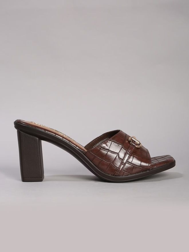 -1117Wx1400H-450155392-brown-MODEL2 (1).jpg